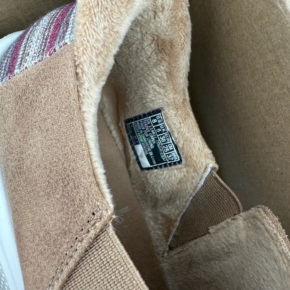 NWT Skechers BOBS Slip-Ins Skipper Wave Stay Snug Slip-On 8 Brown - Picture 9 of 9